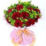 永久:33枝红玫瑰，每枝单枝包装，米兰间插，满天星外围。卷边纸圆形精美包装，网纱打结
