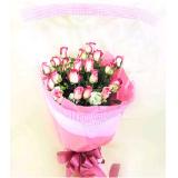 鲜花:20支粉色的康乃馨，绿叶间插，卷边纸高档包装，粉色丝带