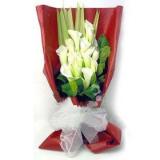 马蹄莲:香水百合10朵，单朵包装，米兰间插，单面插花花束，手揉纸包装