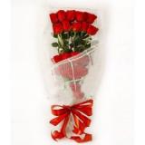 里程乡花店鲜花:19枝红玫瑰。白色网纱单面平角包装，红色丝带束扎。19枝玫瑰分两层排列