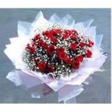 金水区花店鲜花:99枝红玫瑰，满天星，白色塑料纸包装，圆形花束......（特价鲜花限送市一级）