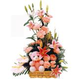 鲜花:粉红色玫瑰9枝，粉红色太阳花3枝，绿色叶材适量，手揉纸圆形包装