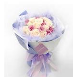鲜花:粉玫瑰99枝，桃心形，手揉纸加纱网包装
