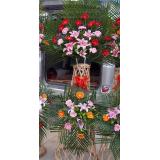 花篮:香水百合,玫瑰,红掌,太阳花,大鸟，各种绿叶及配料1.6－1.7米，高档双层开业篮